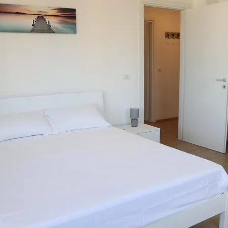 公寓 Casa Perla 塔兰托